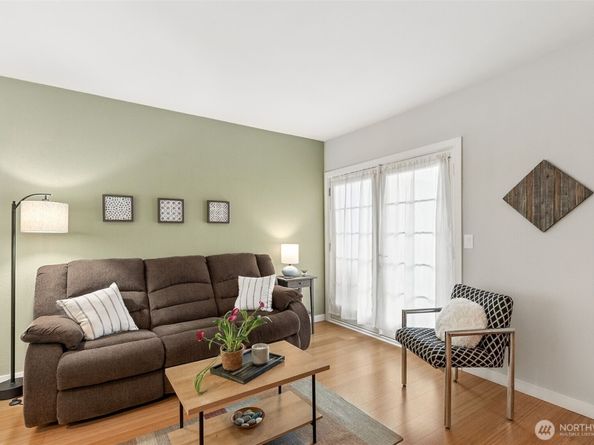 6547 42nd Avenue SW 205, Seattle WA 98136