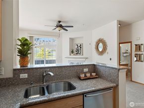 1855 Trossachs Blvd SE 1506, Sammamish WA 98075