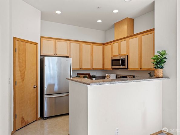 1855 Trossachs Blvd SE 1506, Sammamish WA 98075