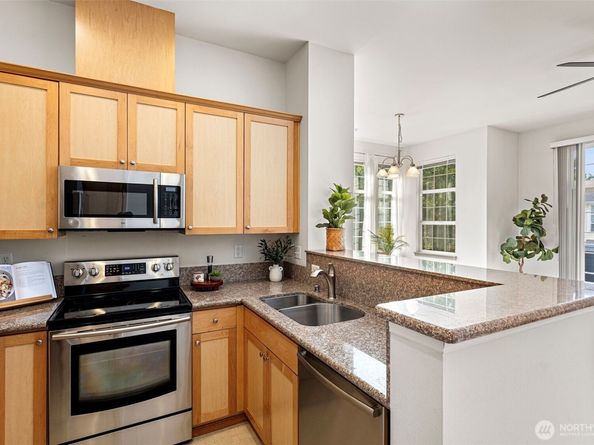 1855 Trossachs Blvd SE 1506, Sammamish WA 98075