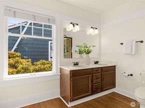 469 Lynn Street, Seattle WA 98109