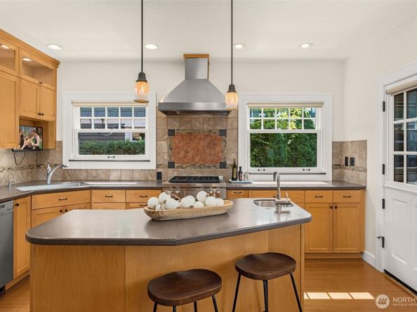 469 Lynn Street, Seattle WA 98109