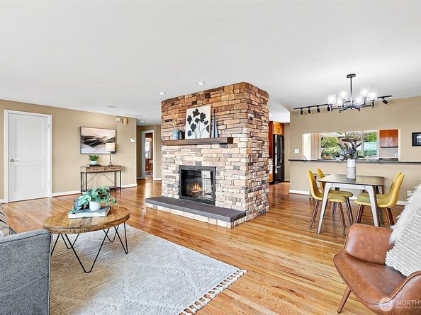 108 Monterey Place NE, Renton WA 98056