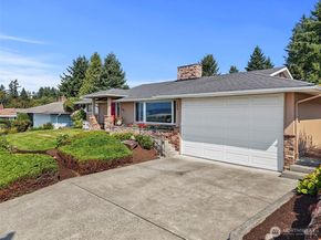 108 Monterey Place NE, Renton WA 98056