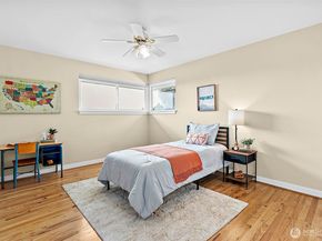 108 Monterey Place NE, Renton WA 98056