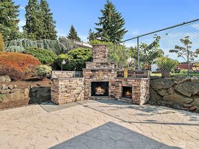 108 Monterey Place NE, Renton WA 98056