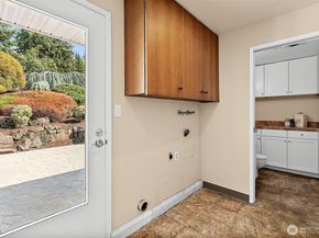 108 Monterey Place NE, Renton WA 98056