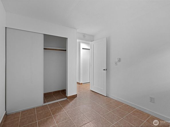 15280 MacAdam Road S E101, Seattle WA 98188