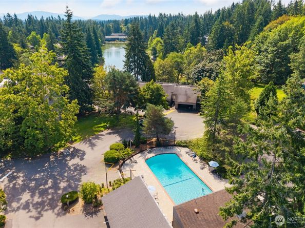 6667 138th Avenue NE 524, Redmond WA 98052