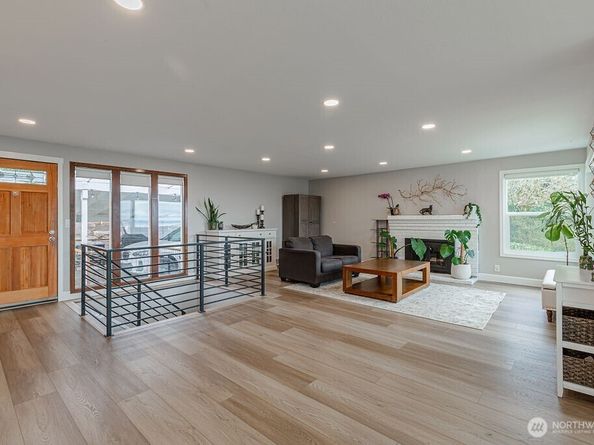19005 11th Avenue NW, Shoreline WA 98177