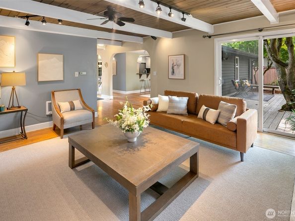 10404 NE 131st Street, Kirkland WA 98034