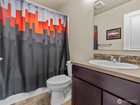 109 203rd Place SW 1, Lynnwood WA 98036