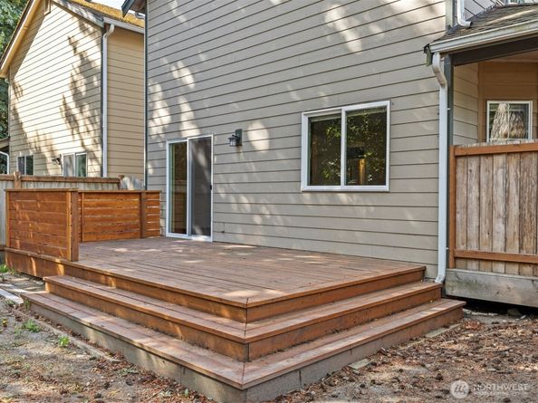 109 203rd Place SW 1, Lynnwood WA 98036