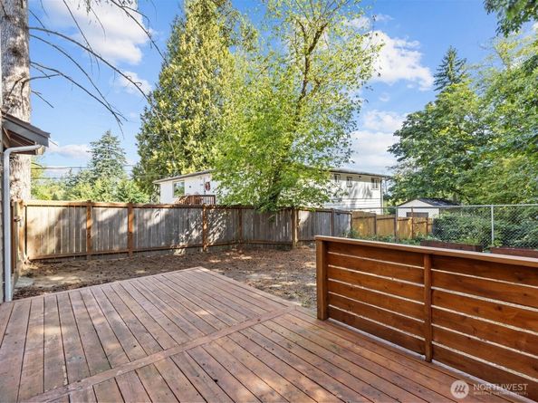 109 203rd Place SW 1, Lynnwood WA 98036