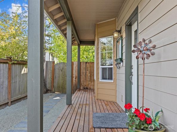 109 203rd Place SW 1, Lynnwood WA 98036