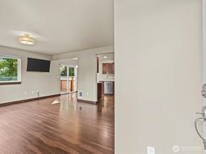 109 203rd Place SW 1, Lynnwood WA 98036