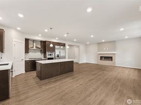 8411 114th Avenue SE 37, Newcastle WA 98056