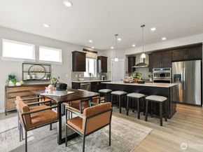 8411 114th Avenue SE 37, Newcastle WA 98056