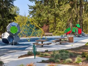 8411 114th Avenue SE 37, Newcastle WA 98056