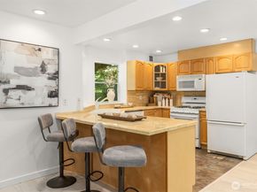 17431 NE 28th Street, Redmond WA 98052