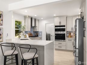 17431 NE 28th Street, Redmond WA 98052