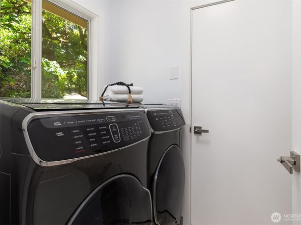 17431 NE 28th Street, Redmond WA 98052