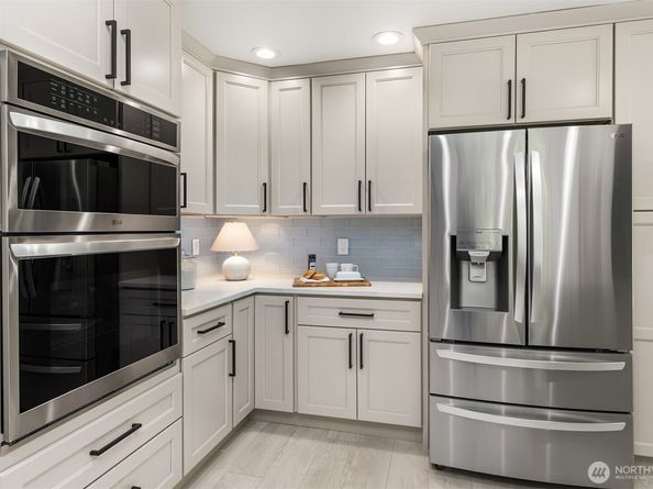 17431 NE 28th Street, Redmond WA 98052