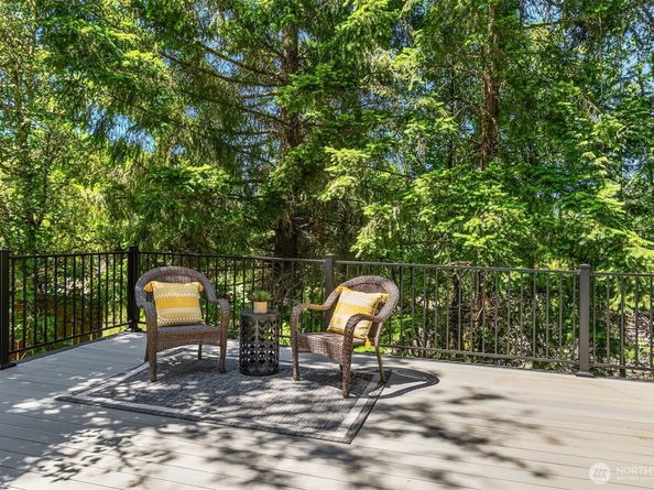 17431 NE 28th Street, Redmond WA 98052