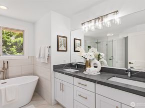 17431 NE 28th Street, Redmond WA 98052