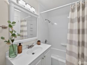 7001 Sand Point Way NE B109, Seattle WA 98115