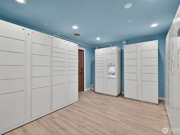 7001 Sand Point Way NE B109, Seattle WA 98115