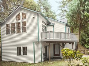 11714 36th Avenue NE, Seattle WA 98125