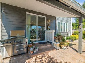 2207 115th Drive SE, Lake Stevens WA 98258