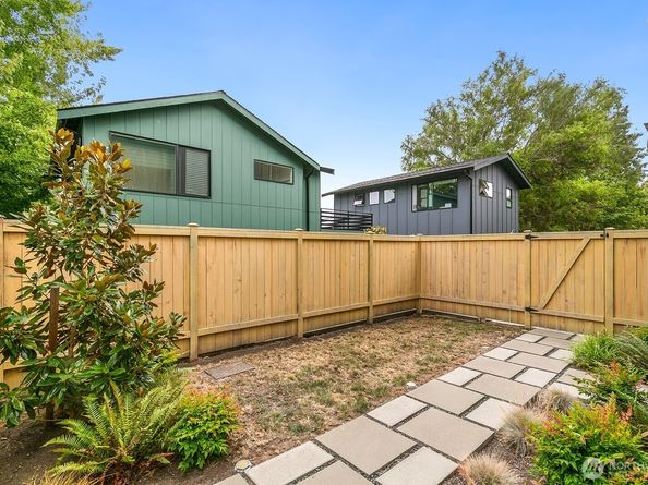 7714 30th Ave NW, Seattle WA 98117