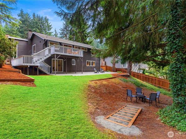 19727 41st Avenue NE, Lake Forest Park WA 98155