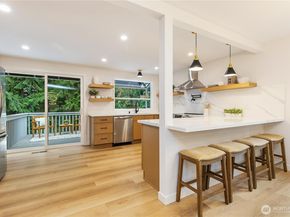 19727 41st Avenue NE, Lake Forest Park WA 98155