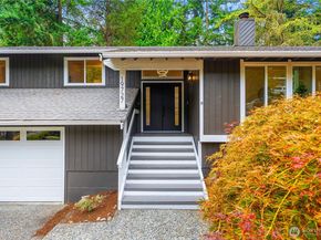 19727 41st Avenue NE, Lake Forest Park WA 98155