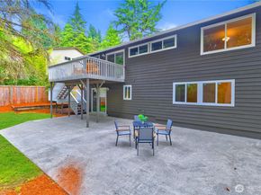 19727 41st Avenue NE, Lake Forest Park WA 98155
