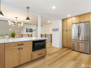 19727 41st Avenue NE, Lake Forest Park WA 98155