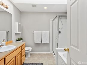 5300 Glenwood Avenue O1, Everett WA 98203