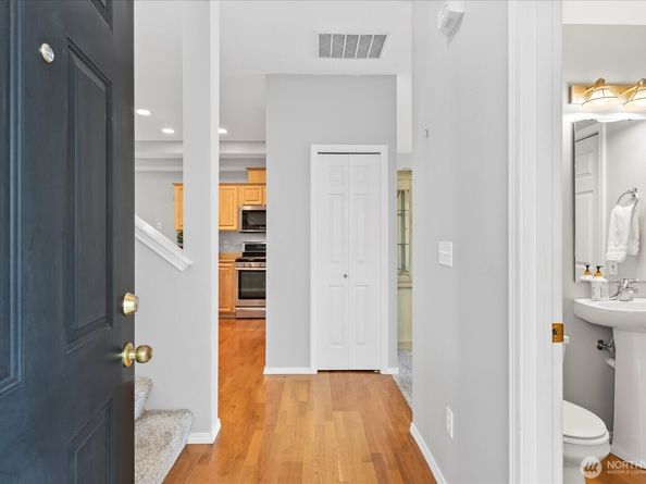 5300 Glenwood Avenue O1, Everett WA 98203