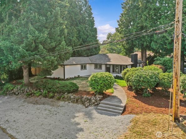 1140 E Seattle Street, Kent WA 98030