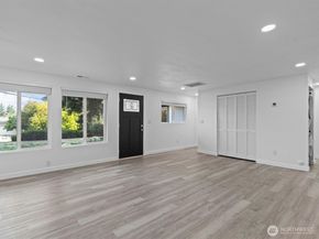 1140 E Seattle Street, Kent WA 98030