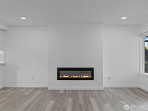 1140 E Seattle Street, Kent WA 98030