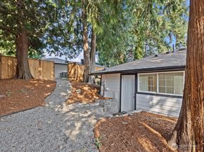 1140 E Seattle Street, Kent WA 98030