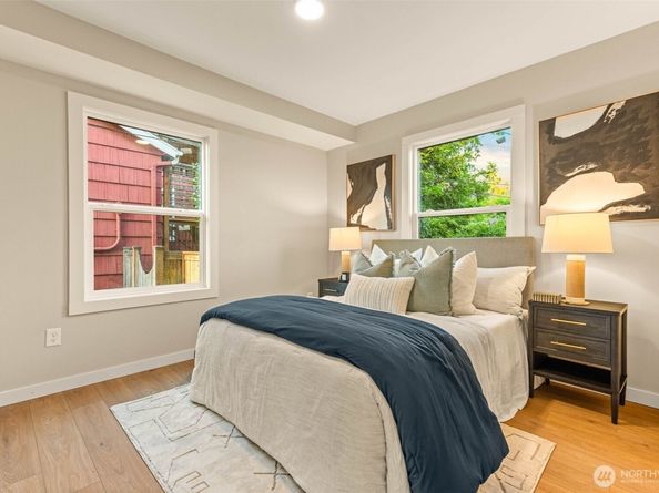 7702 10th Avenue NW, Seattle WA 98117