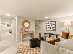 7702 10th Avenue NW, Seattle WA 98117