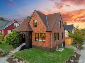 7702 10th Avenue NW, Seattle WA 98117