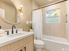 7702 10th Avenue NW, Seattle WA 98117