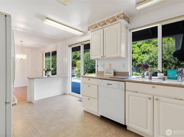 32123 32nd Avenue SW, Federal Way WA 98023
